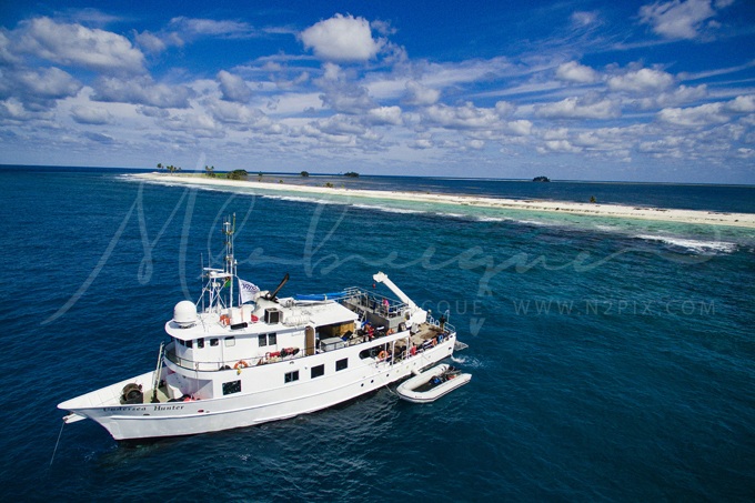 undersea-liveaboard